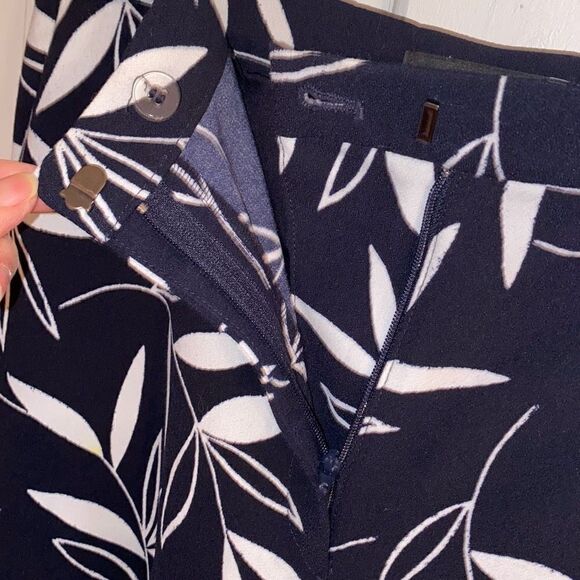 Ann Taylor culottes with tropical print size 10P - Picture 7 of 11